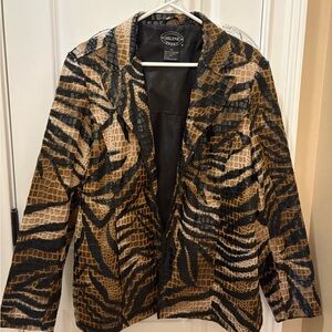 Selene Gorgeous Animal Print Tiger Striped
Jacket Blazer size 18W with pockets